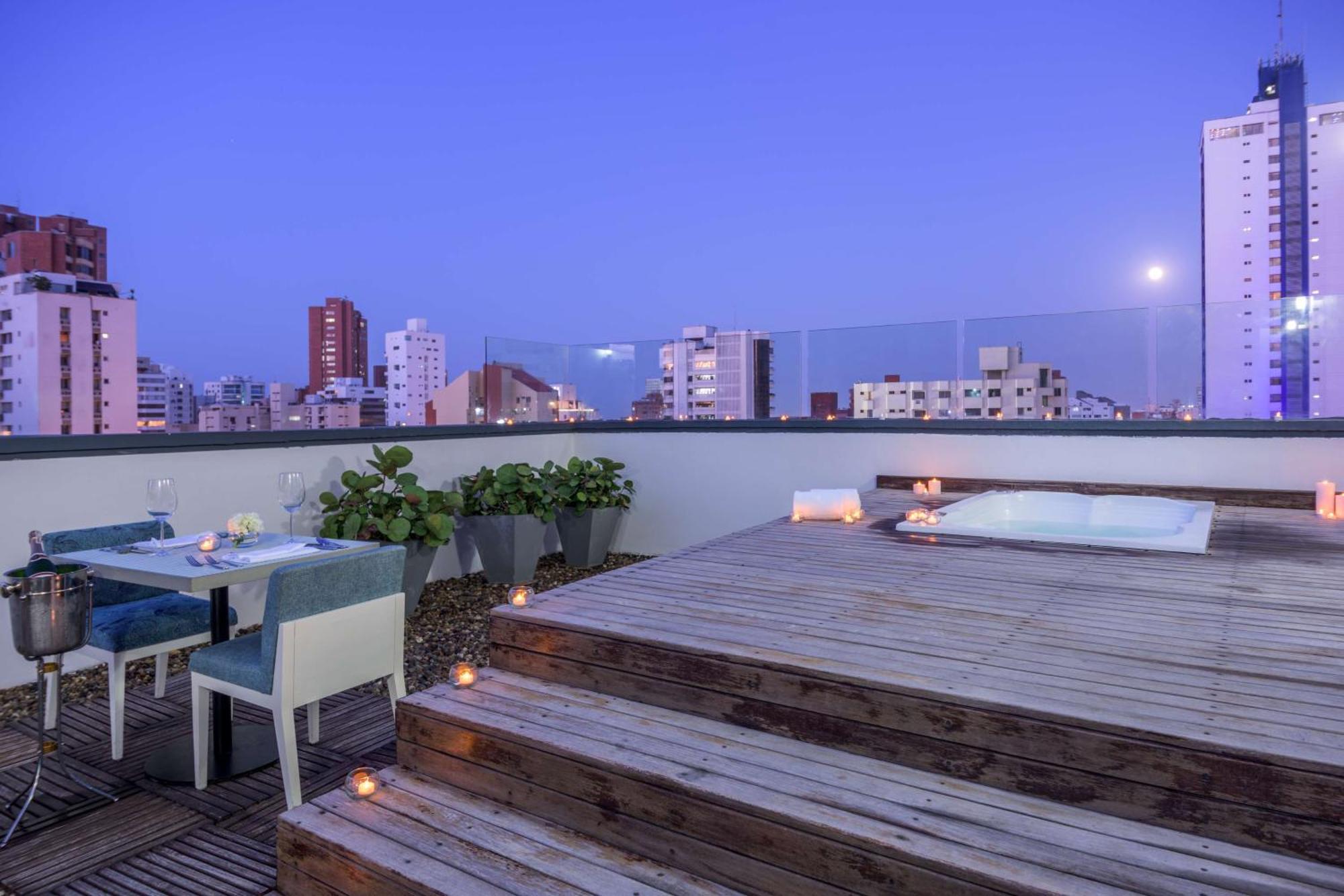 Nh Collection Royal Smartsuites Barranquilla  Exterior photo